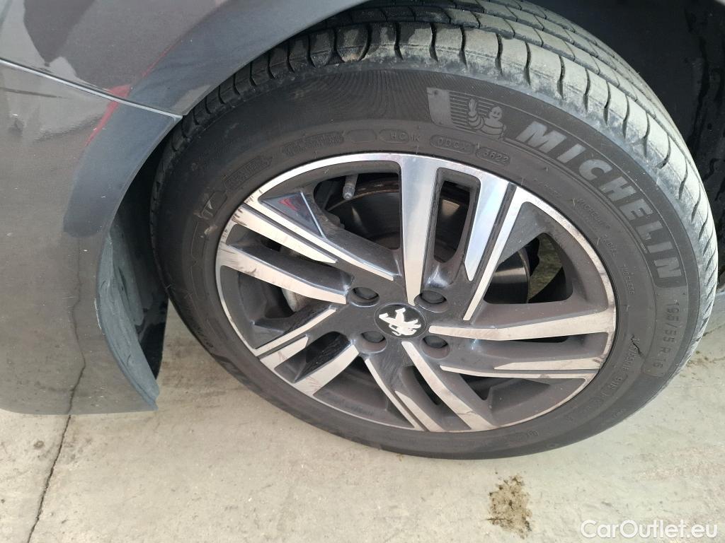  Peugeot  208   / 2019 / 5P / Berline PureTech 100 SS EAT8 Allure Pack / GARANTIE STELLANTIS 10 ANS VOIR PHOTO 2 #15