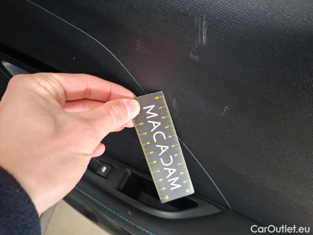  Peugeot  208   / 2019 / 5P / Berline PureTech 100 SS EAT8 Allure Pack / GARANTIE STELLANTIS 10 ANS VOIR PHOTO 2 #81