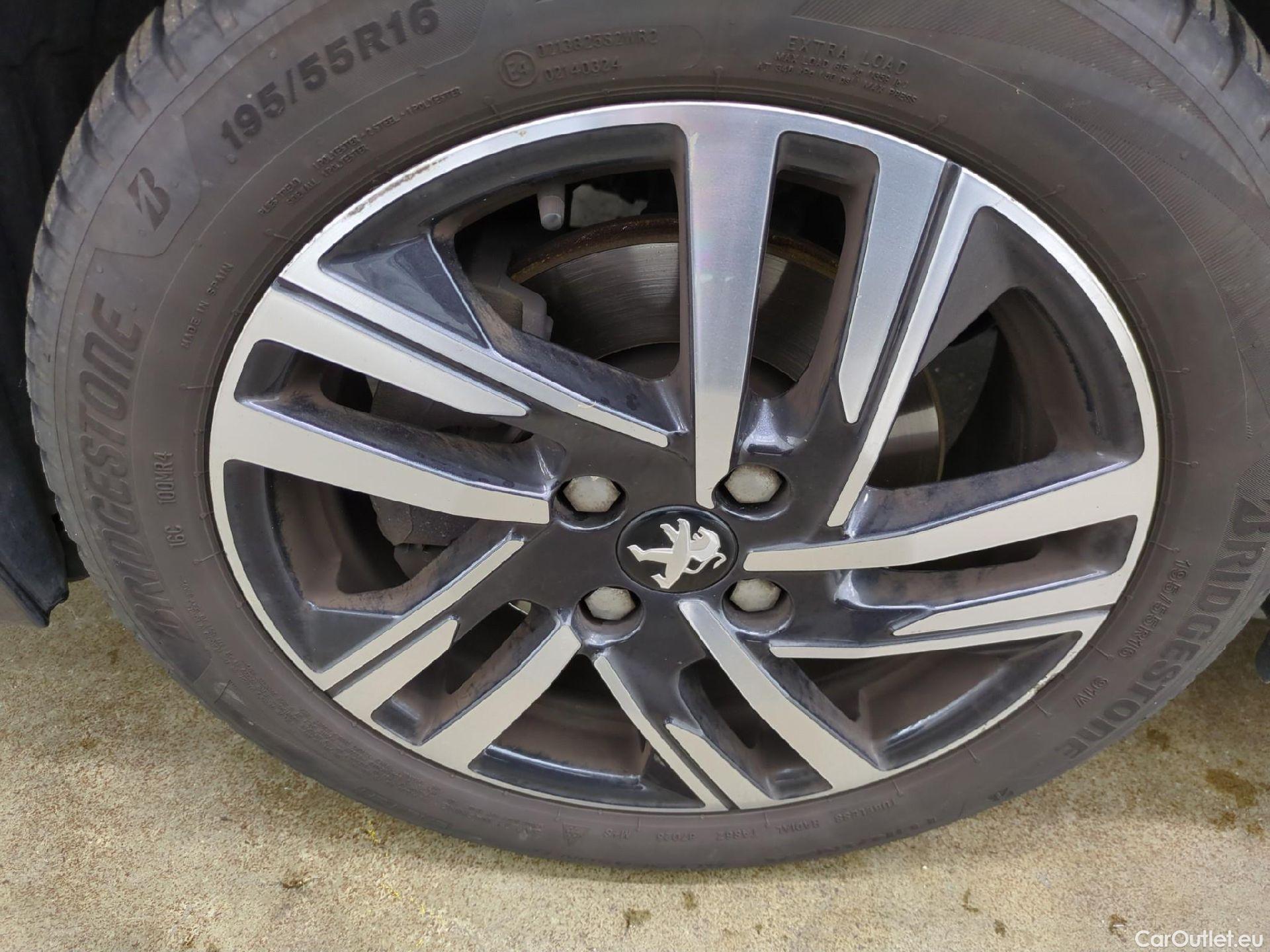  Peugeot  208  Allure Business 1.2 PureTech 100CV BVM6 E6d / GARANTIE STELLANTIS 10 ANS VOIR PHOTO 2 #7