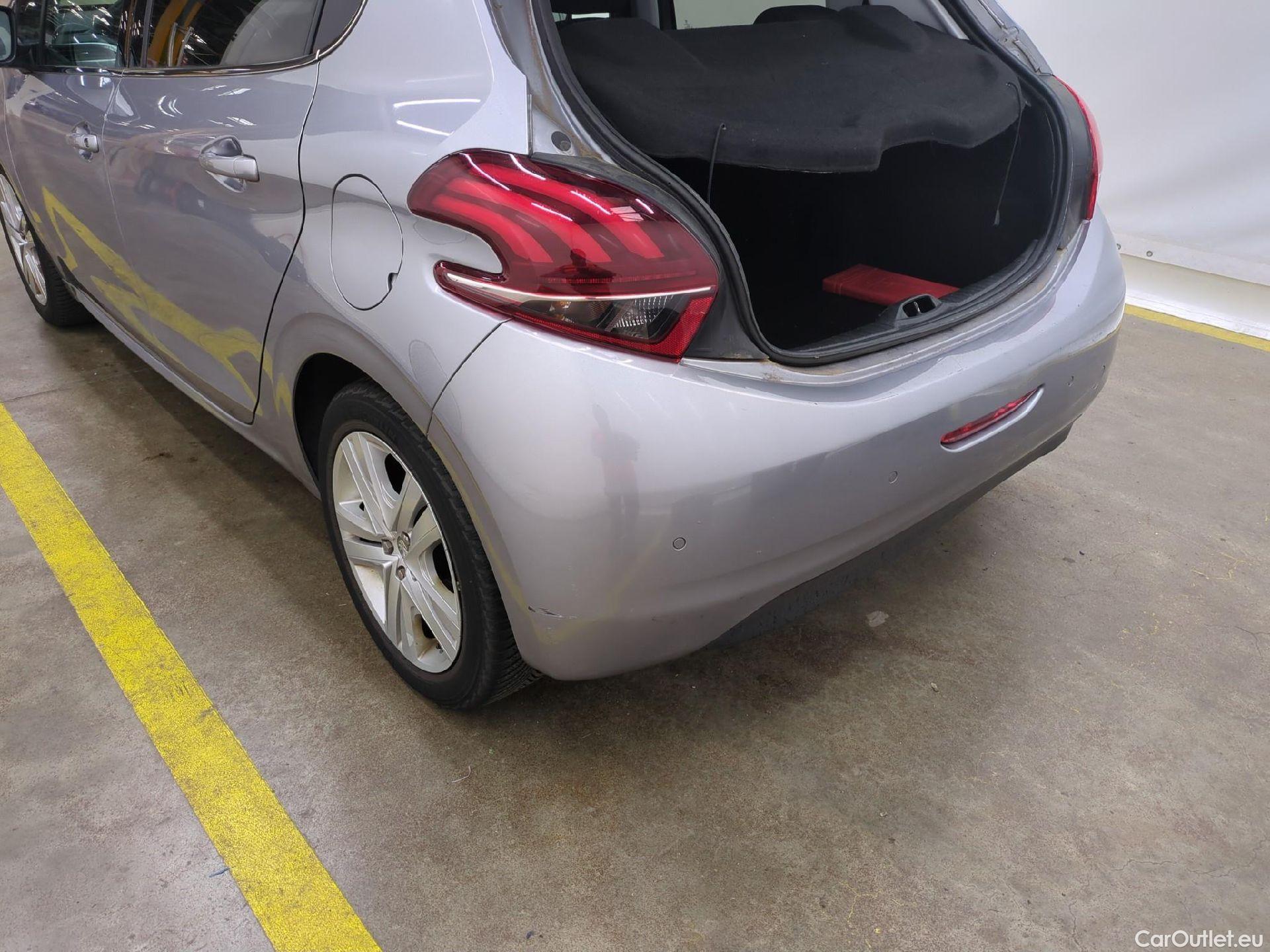  Peugeot  208  Allure Business 1.2 PureTech 110CV BVM6 E6dT / GARANTIE STELLANTIS 10 ANS VOIR PHOTO 2 #23