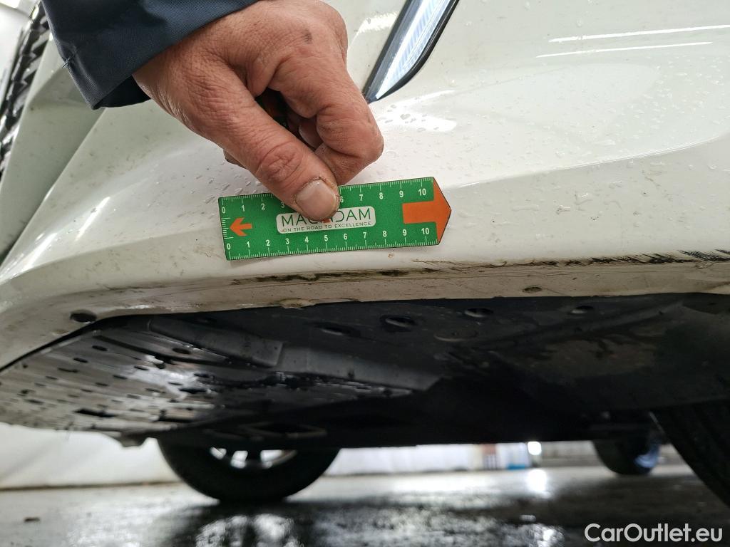  Peugeot  208   / 2019 / 5P / Berline PureTech 100 SS Allure Pack / GARANTIE STELLANTIS 10 ANS VOIR PHOTO 2 #7