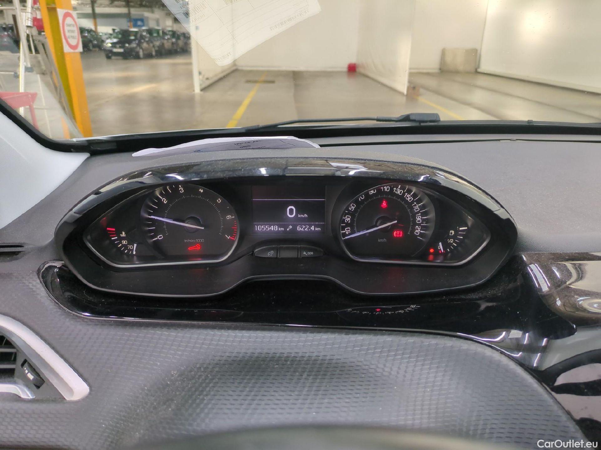  Peugeot  208  Allure Business 1.2 PureTech 110CV BVM6 E6dT / GARANTIE STELLANTIS 10 ANS VOIR PHOTO 2 #4