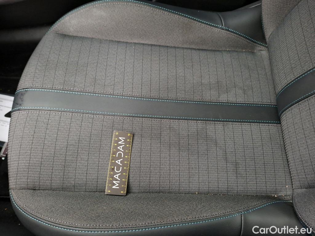  Peugeot  208   / 2019 / 5P / Berline PureTech 100 SS Allure Pack / GARANTIE STELLANTIS 10 ANS VOIR PHOTO 2 #19