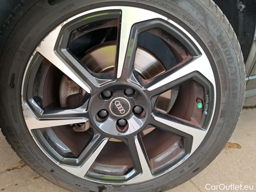  Audi  Q3 AUDI  / 2018 / 5P / SUV 45 TFSI E 245 S TRONIC S LINE #16