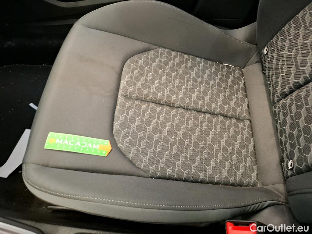  Audi  A1 Sportback AUDI  / 2018 / 5P / Berline 1.0 TFSI 95 S tronic 7 Advanced 2(SL) #48