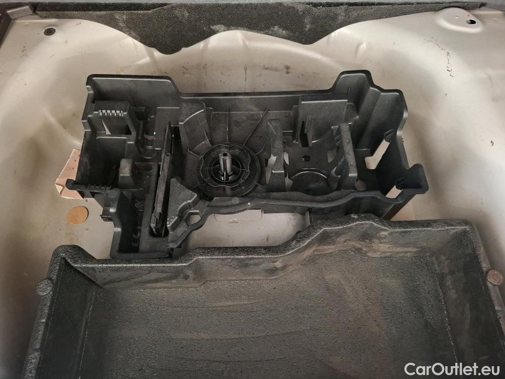  Peugeot  2008  Allure Pack 1.2 PureTech 130CV BVA8 E6d #6