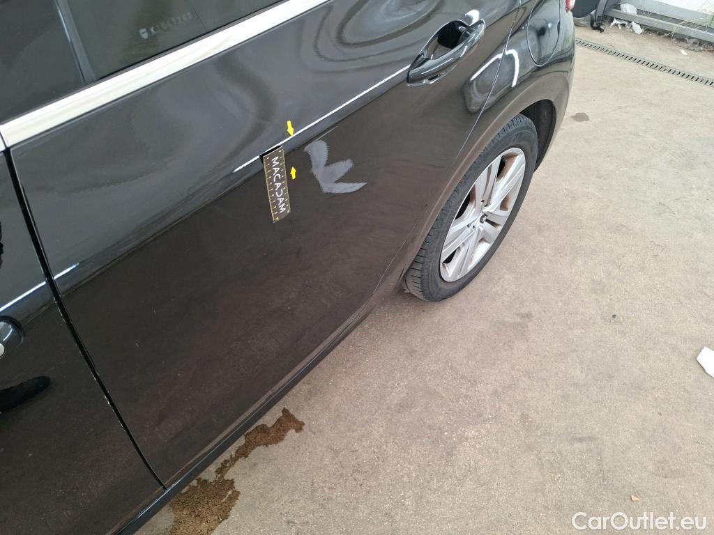  Peugeot  208  Allure Business 1.2 PureTech 110CV BVM6 E6dT #14