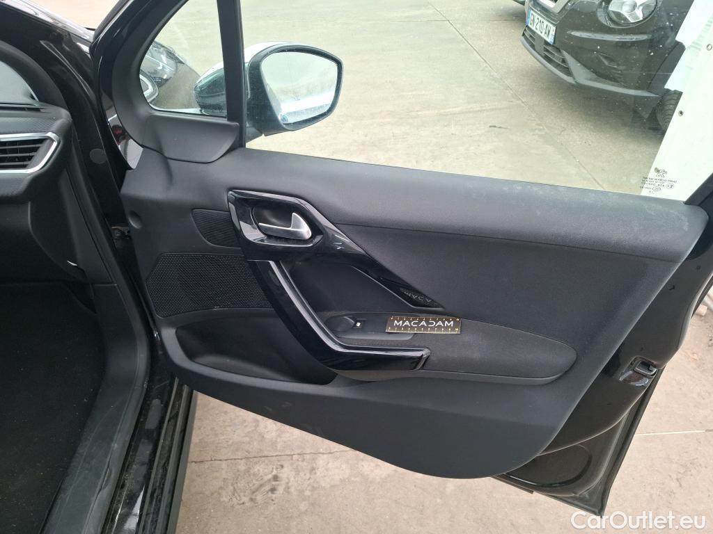  Peugeot  208  Allure Business 1.2 PureTech 110CV BVM6 E6dT #49