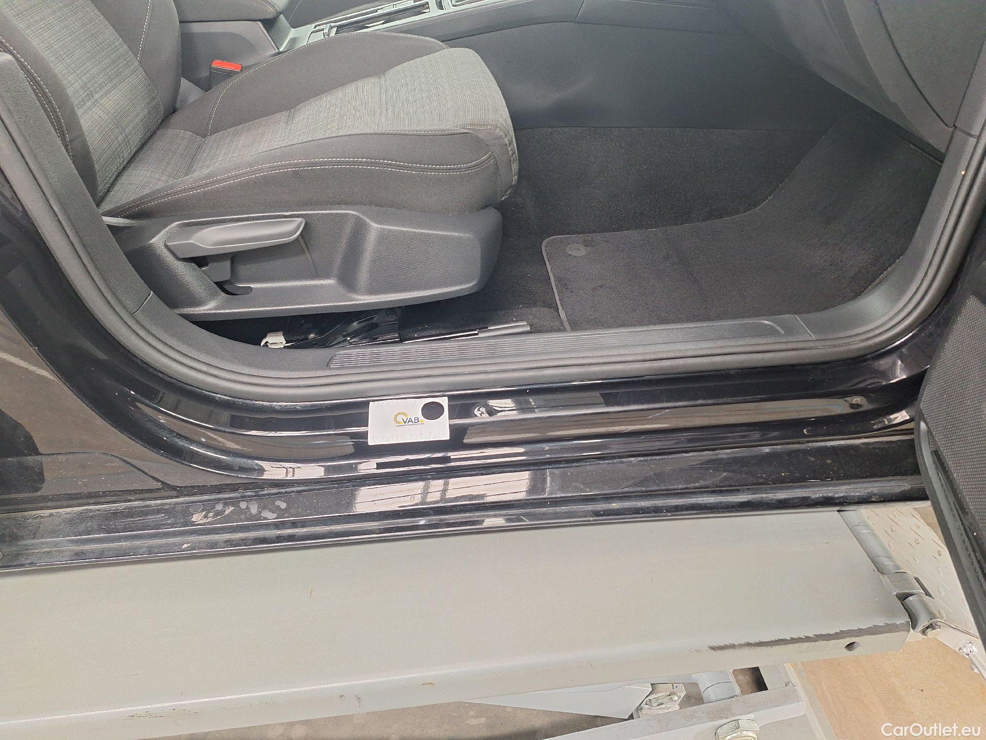 Volkswagen  Passat VW,  Variant FL'19, Volkswagen  Variant 2.0 TDI SCR 110kW Style  #67