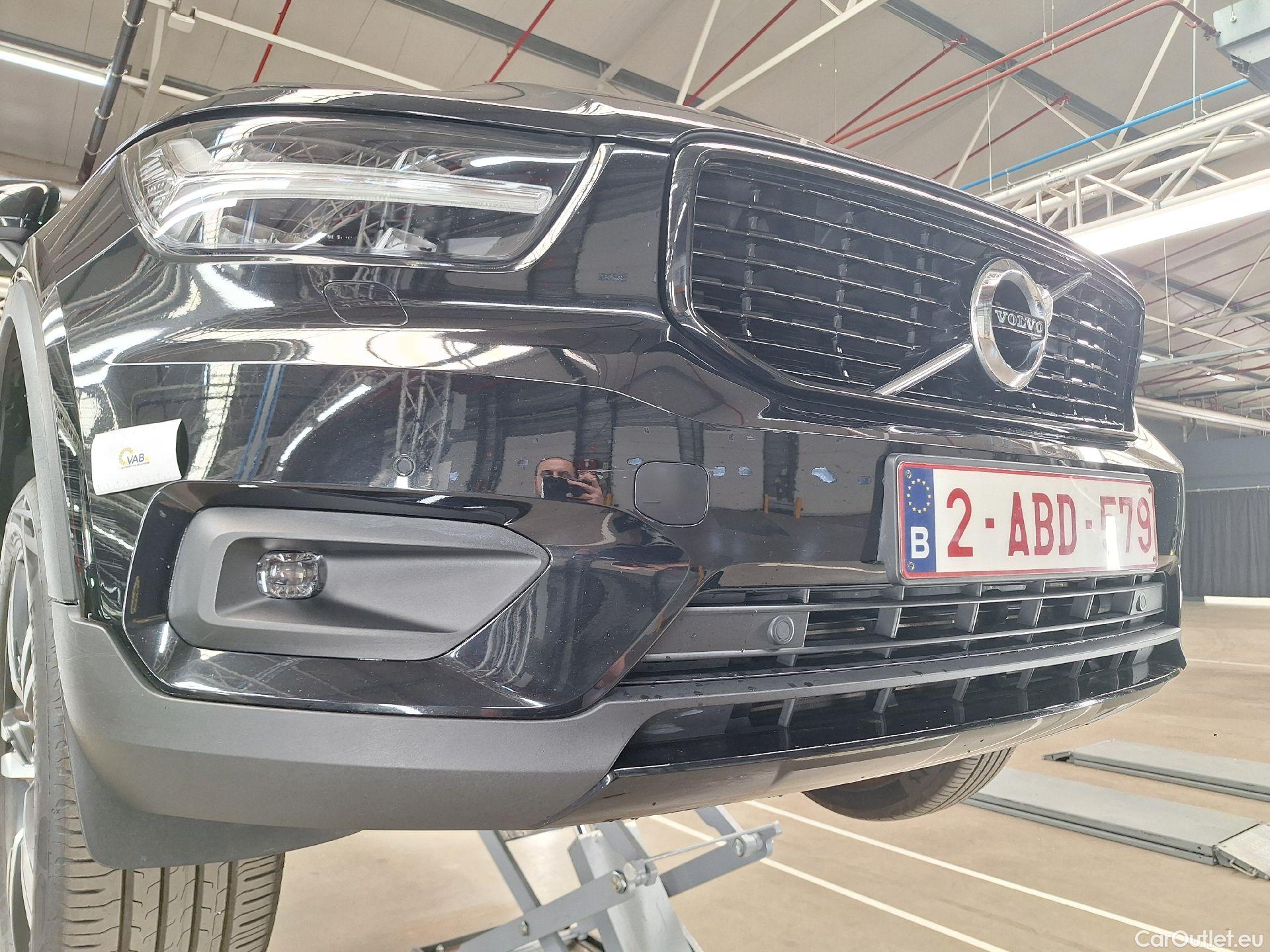  Volvo  XC 40 Volvo, XC40 '17, Volvo XC40 T5 Recharge Geartronic R-Design 5d #41