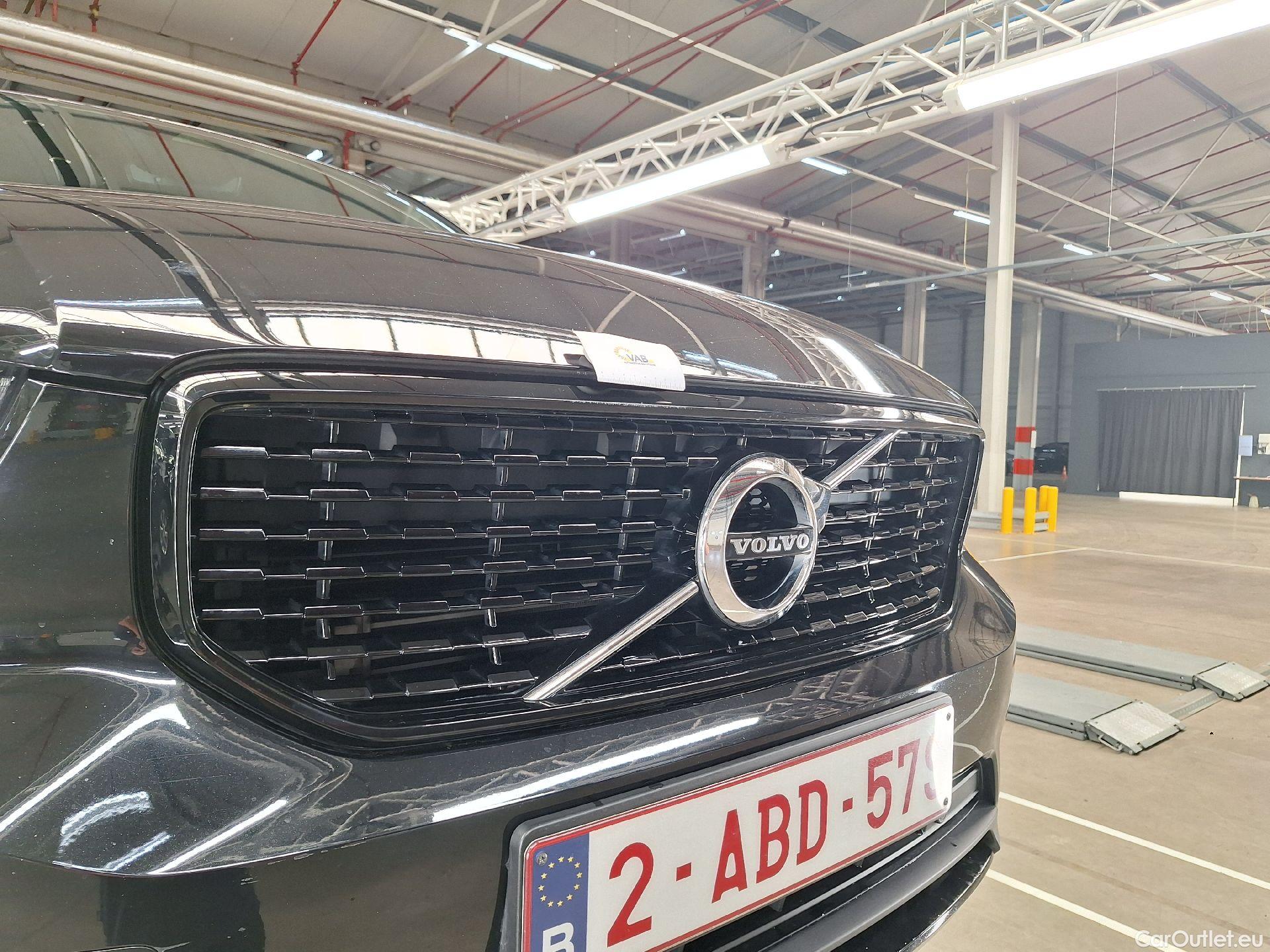  Volvo  XC 40 Volvo, XC40 '17, Volvo XC40 T5 Recharge Geartronic R-Design 5d #39