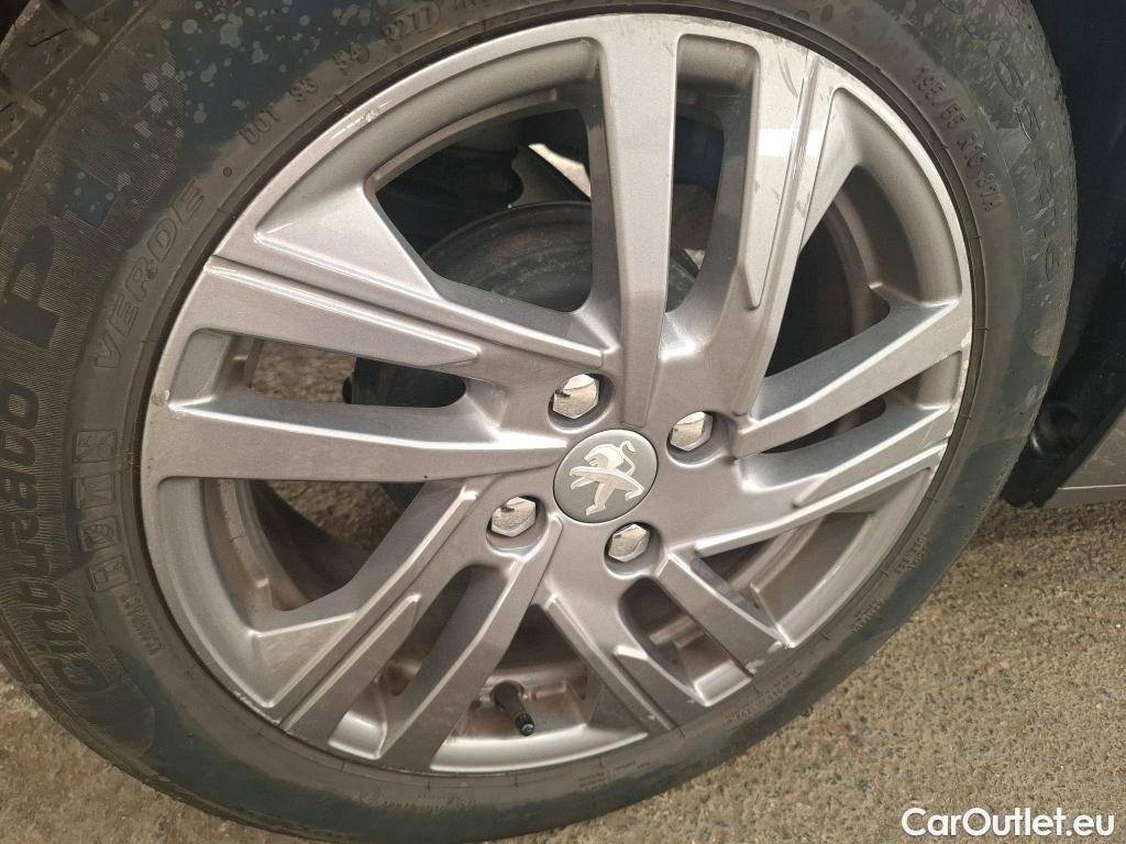  Peugeot  208 PEUGEOT  / 2019 / 5P / Berline Puretech 75 S&S Active Business #24