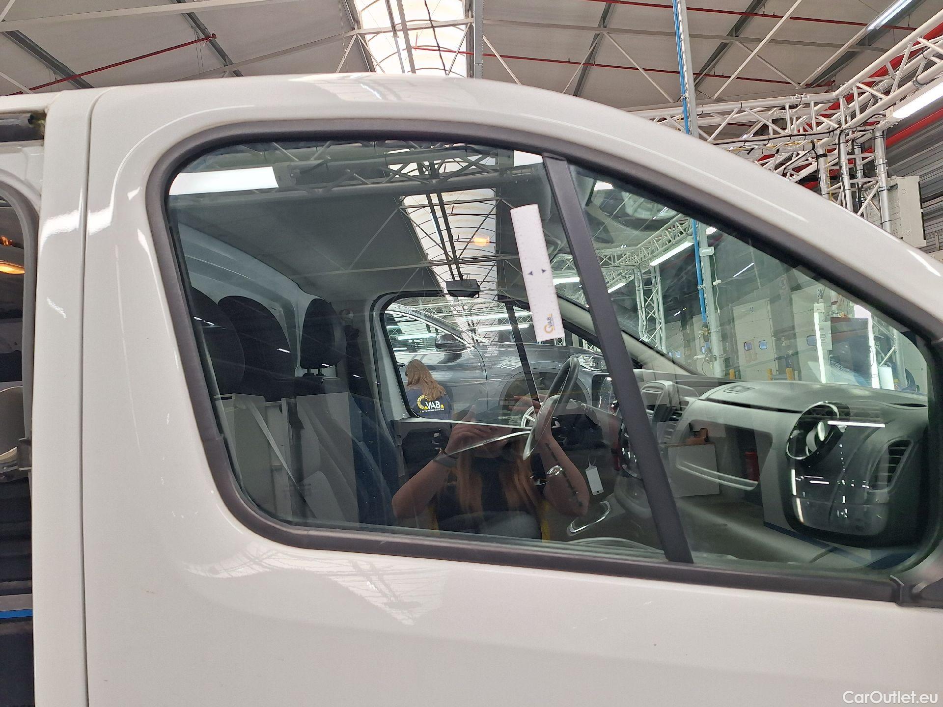  Renault  Trafic Renault, _ '14, Renault  L2H1 dCi 120 Grand Confort 2.9T 4d #26