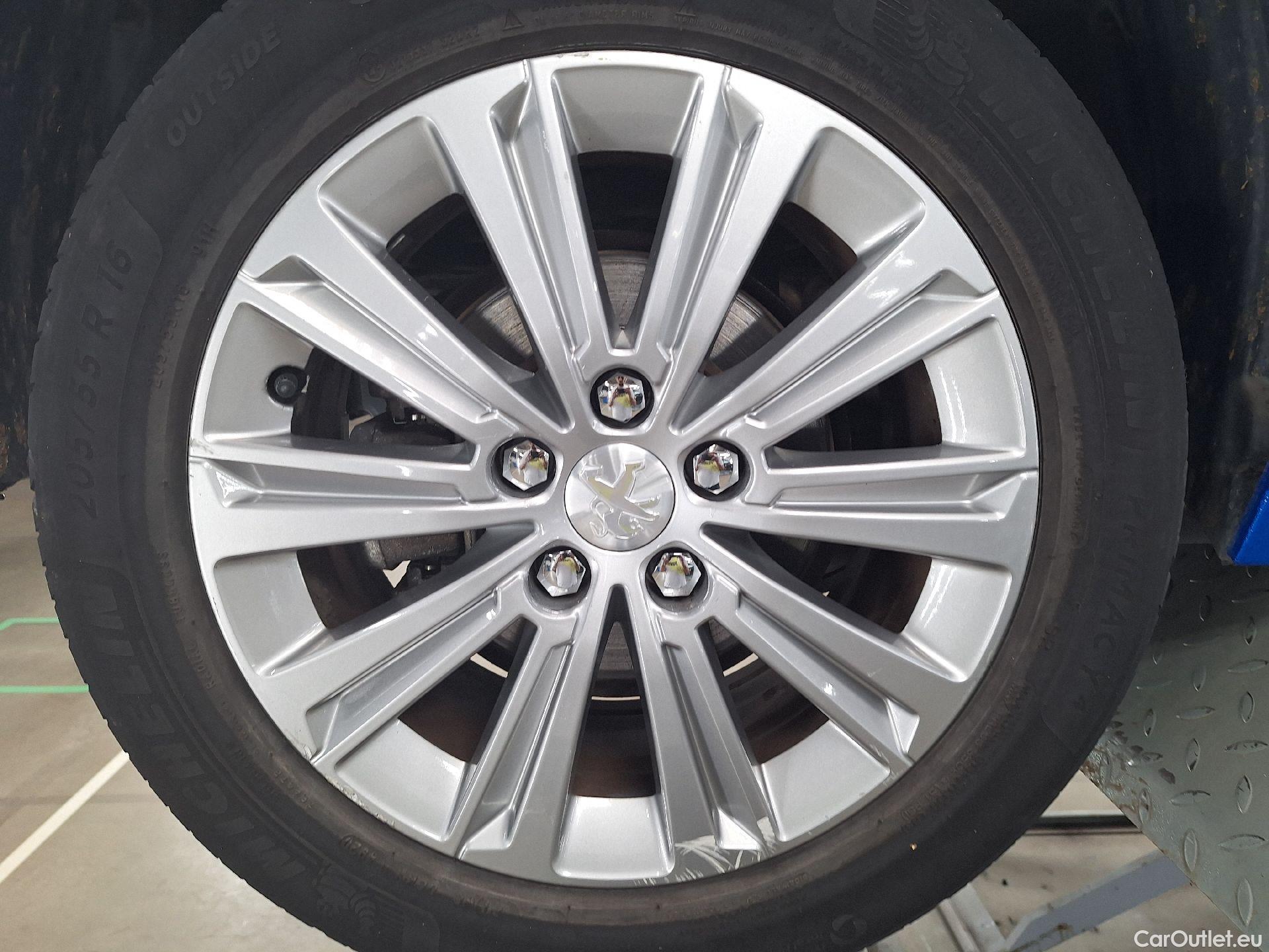  Peugeot  308 Peugeot,  FL'17,  1.5BHDi 130 Allure Pa.EAT8 #30