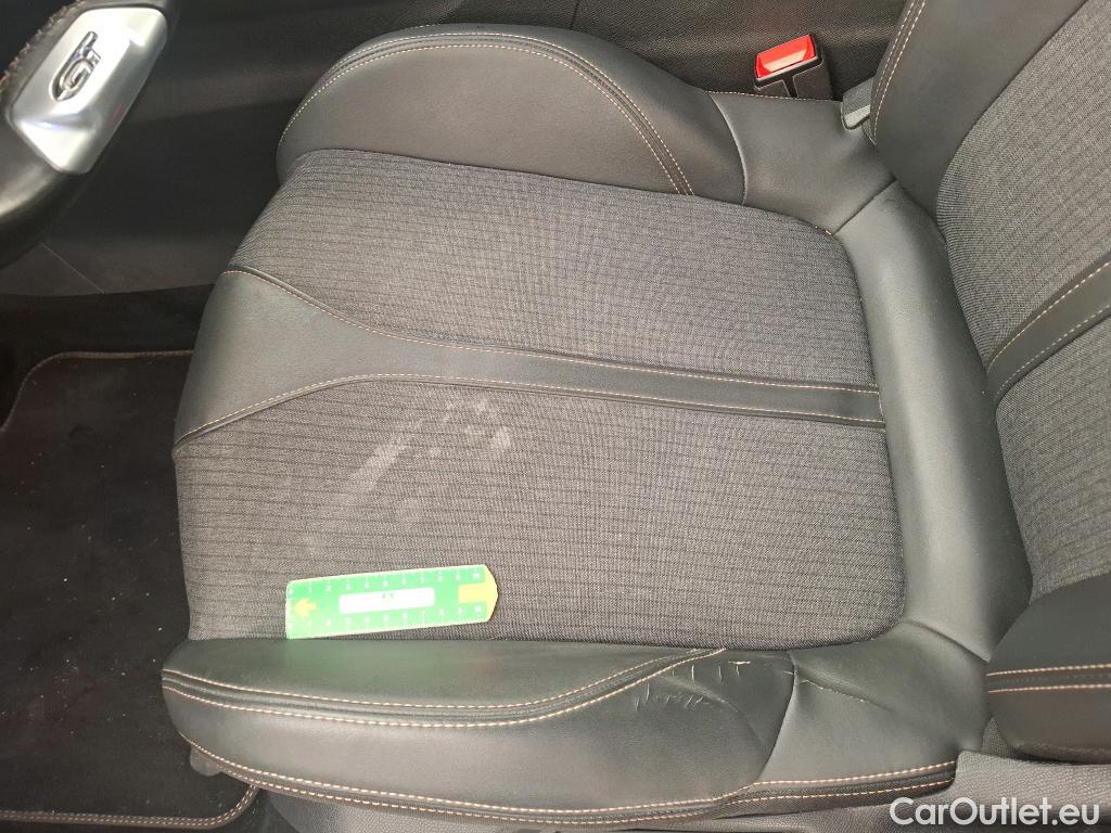  Peugeot  3008 PEUGEOT  / 2016 / 5P / SUV Hybrid4 300 e-EAT8 GT Line #5