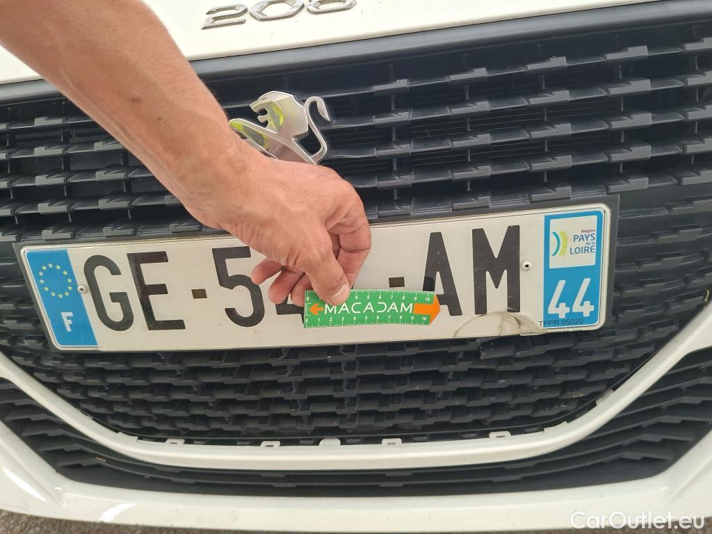  Peugeot  208  Premium 1.2 PureTech 75CV BVM5 E6d #10