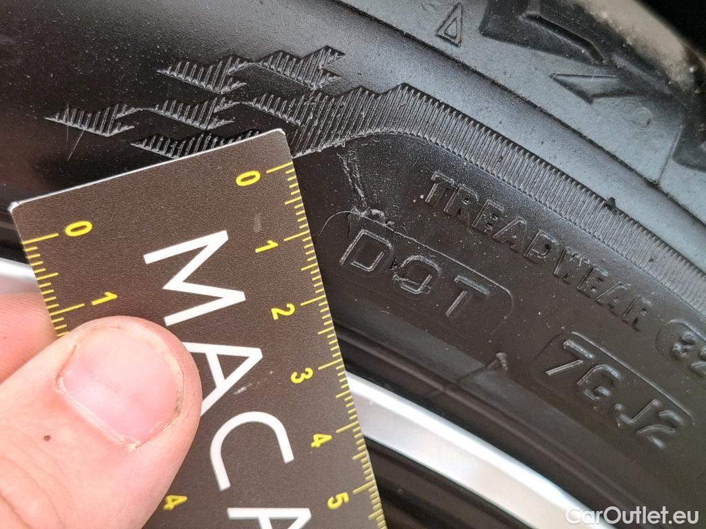  Mercedes  CLA-Klasse MERCEDES-BENZ CLA Coupe / 2019 / 4P / Coupé CLA 250 e AMG Line #6