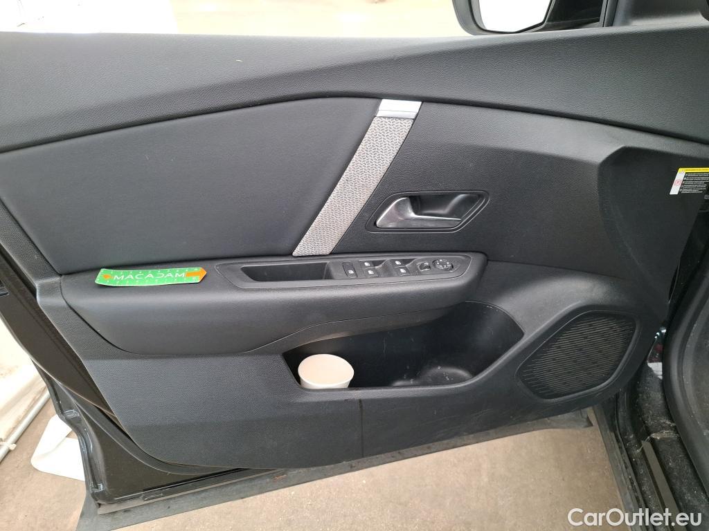  Citroen  C4 CITROEN  X / 2022 / 4P / Berline PureTech 130 S&S EAT8 Shine #3