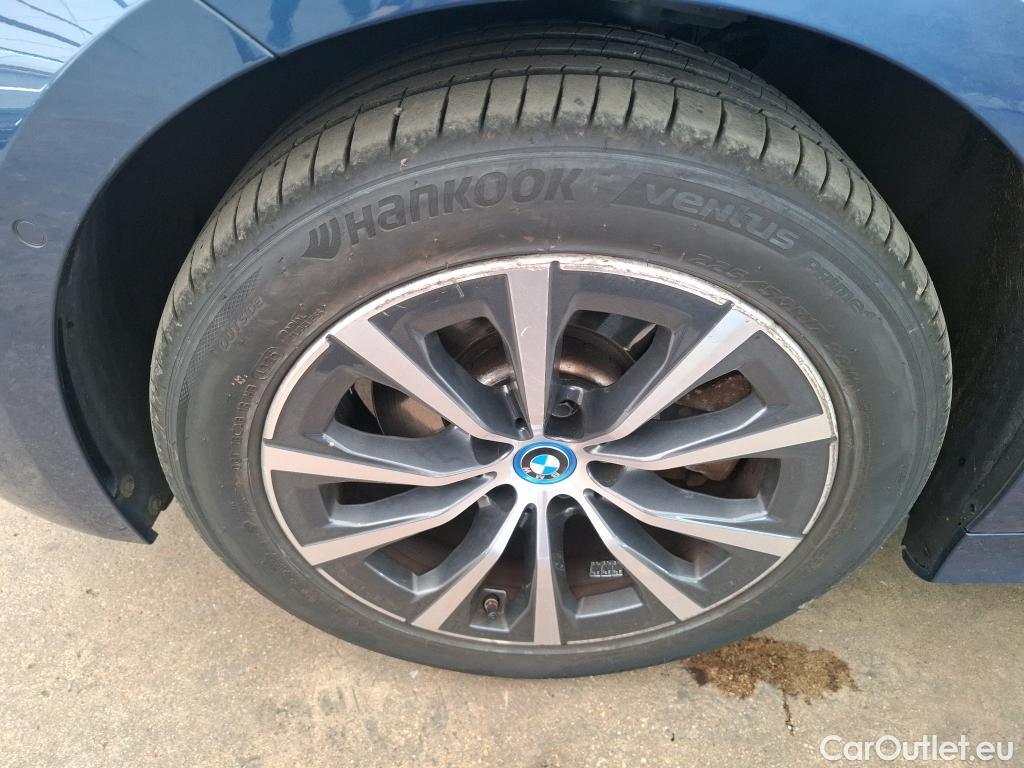  Bmw  Serie 3 BMW Série 3 Touring / 2019 / 5P / Break 320e 204ch Business Design BVA8 Hybride #12