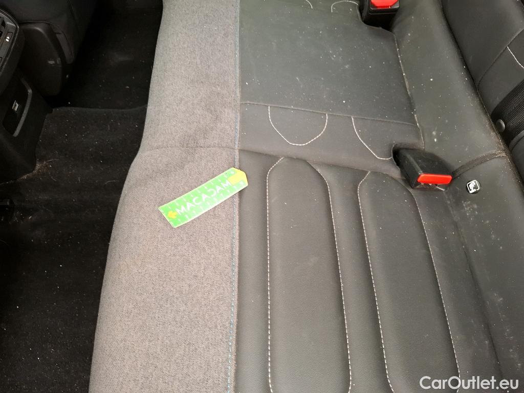  Citroen  C4 CITROEN  X / 2022 / 4P / Berline PureTech 130 S&S EAT8 Shine #13
