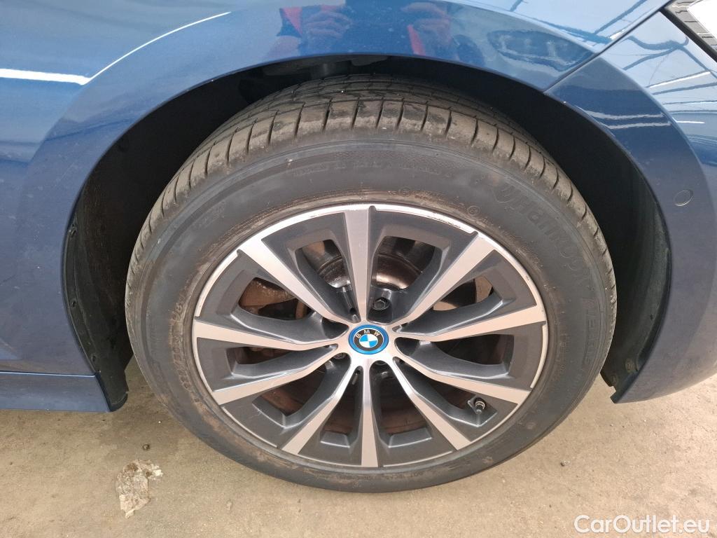  Bmw  Serie 3 BMW Série 3 Touring / 2019 / 5P / Break 320e 204ch Business Design BVA8 Hybride #17