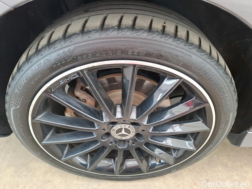  Mercedes  CLA-Klasse MERCEDES-BENZ CLA Coupe / 2019 / 4P / Coupé CLA 250 e AMG Line #8