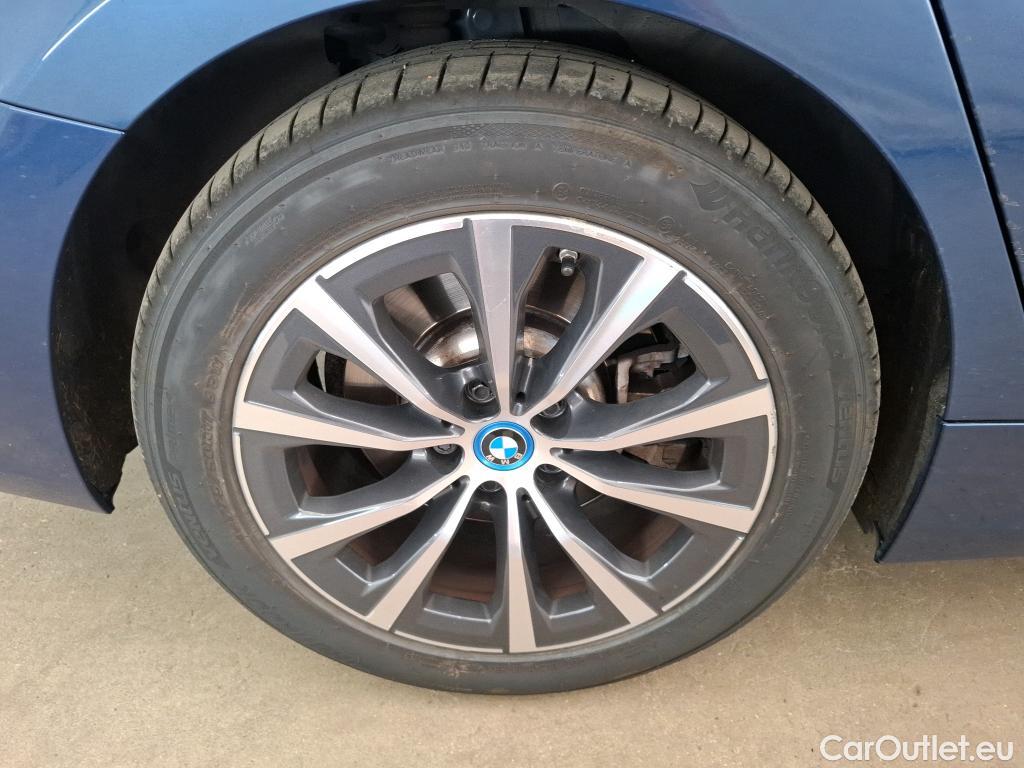  Bmw  Serie 3 BMW Série 3 Touring / 2019 / 5P / Break 320e 204ch Business Design BVA8 Hybride #42