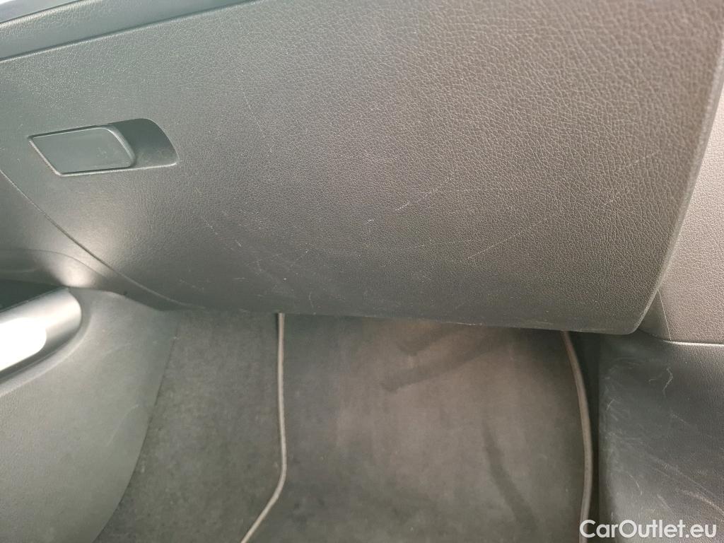  Mercedes  B-Klasse MERCEDES-BENZ GLB / 2019 / 5P / SUV GLB 200 d AMG Line #22