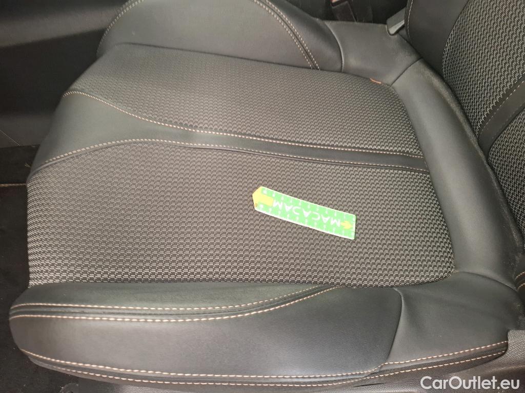  Peugeot  5008  GT 1.5 HDi 130CV BVA8 7 Sieges E6d #4