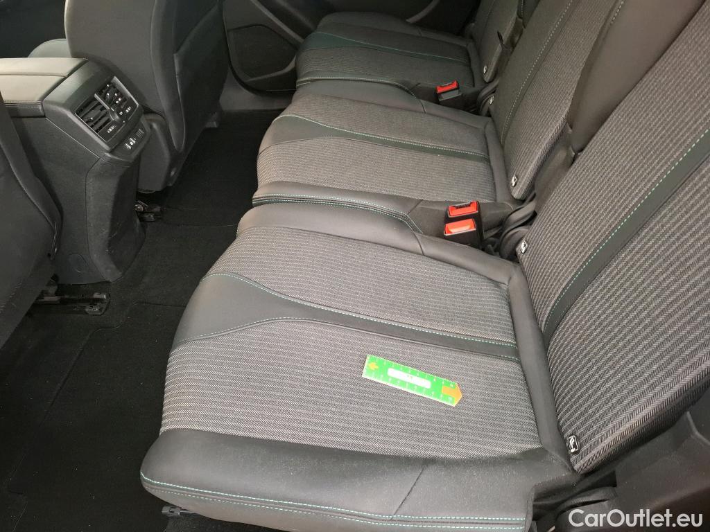  Peugeot  5008  Allure 1.2 PureTech 130CV BVM6 7 Sieges E6d #24