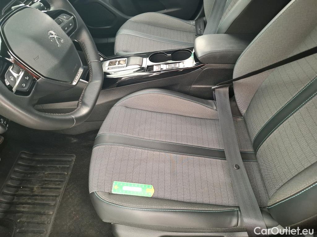  Peugeot  2008  Allure Pack 1.2 PureTech 130CV BVA8 E6d #9