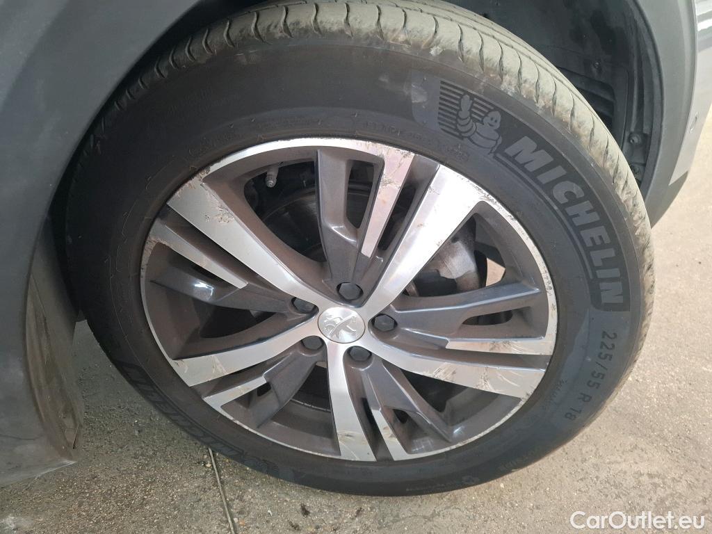  Peugeot  5008  Allure 1.2 PureTech 130CV BVM6 7 Sieges E6d #17