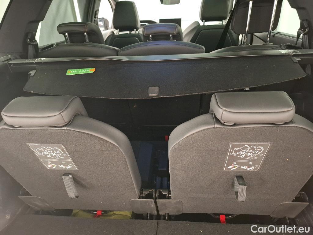  Peugeot  5008 PEUGEOT  / 2020 / 5P / SUV BlueHDi 180 S&S EAT8 GT Pack #29