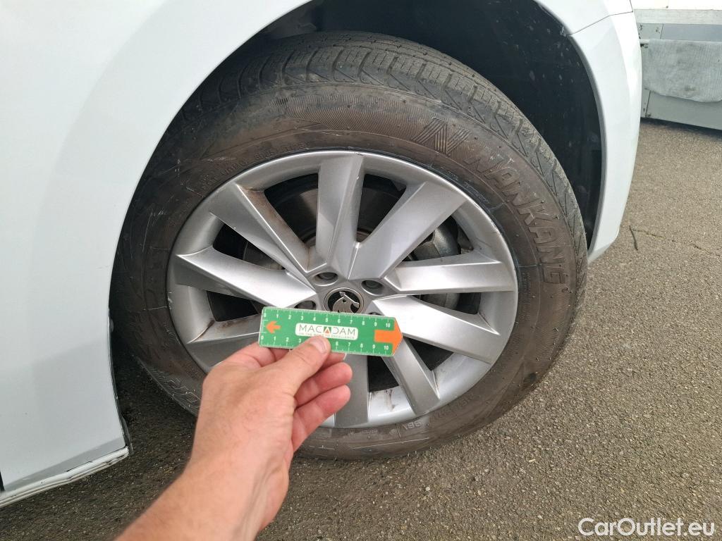  Skoda  Superb  Break Business 2.0 TDI 150CV BVA7 E6d #11