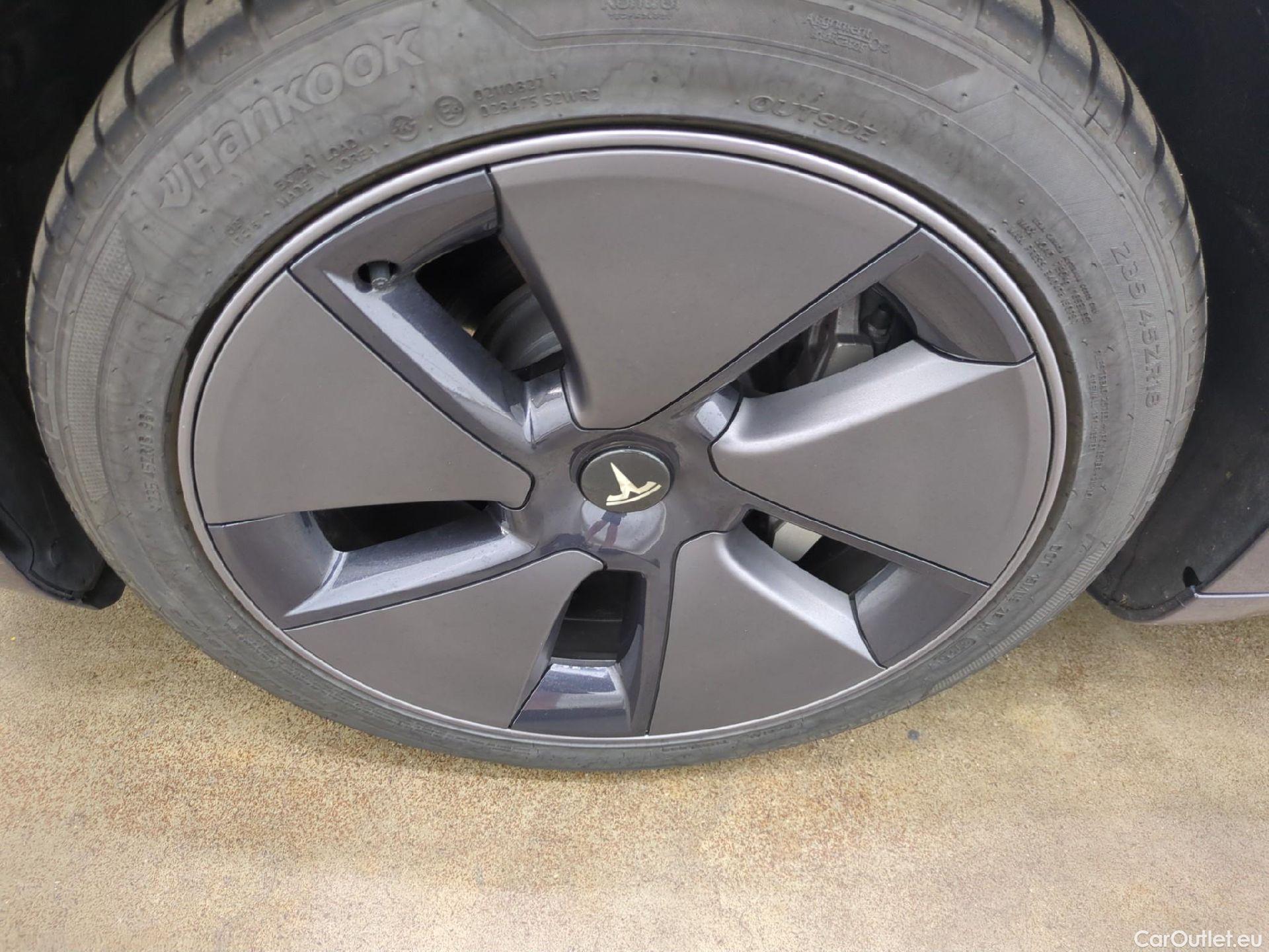  Tesla  Model 3 TESLA  / 2018 / 4P / Berline Grande Autonomie #7