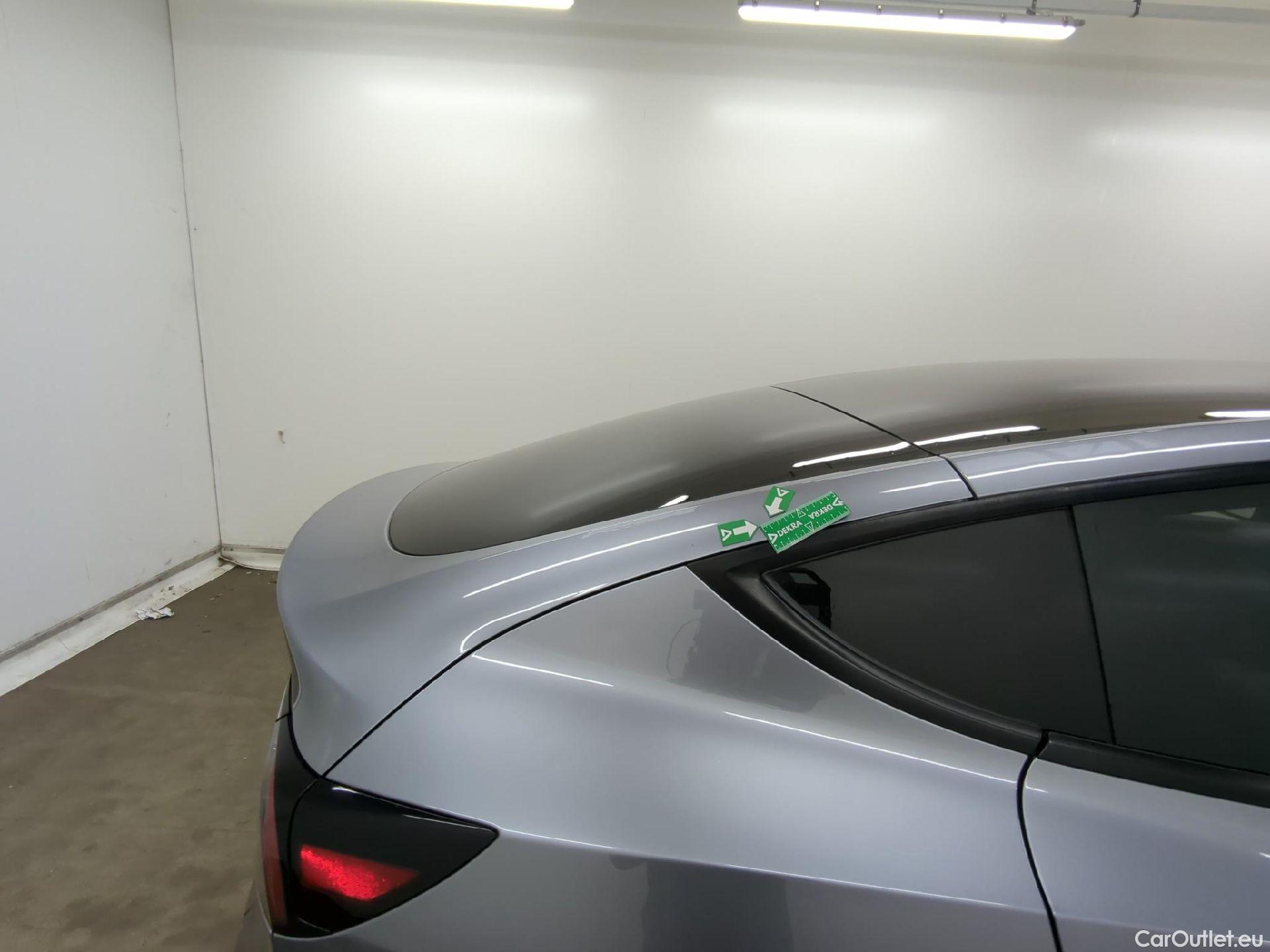  Tesla  Model Y TESLA  / 2020 / 5P / SUV Grande Autonomie Dual-Motor AWD #17