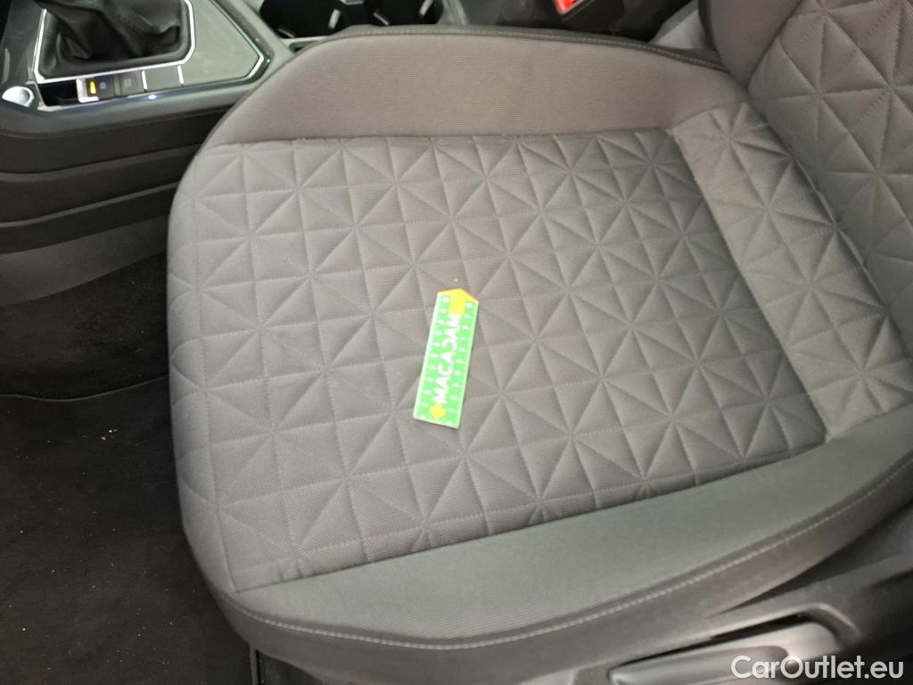  Volkswagen  Tiguan VOLKSWAGEN  / 2020 / 5P / SUV 1.4 eHybrid 245 DSG6 Life Business #18