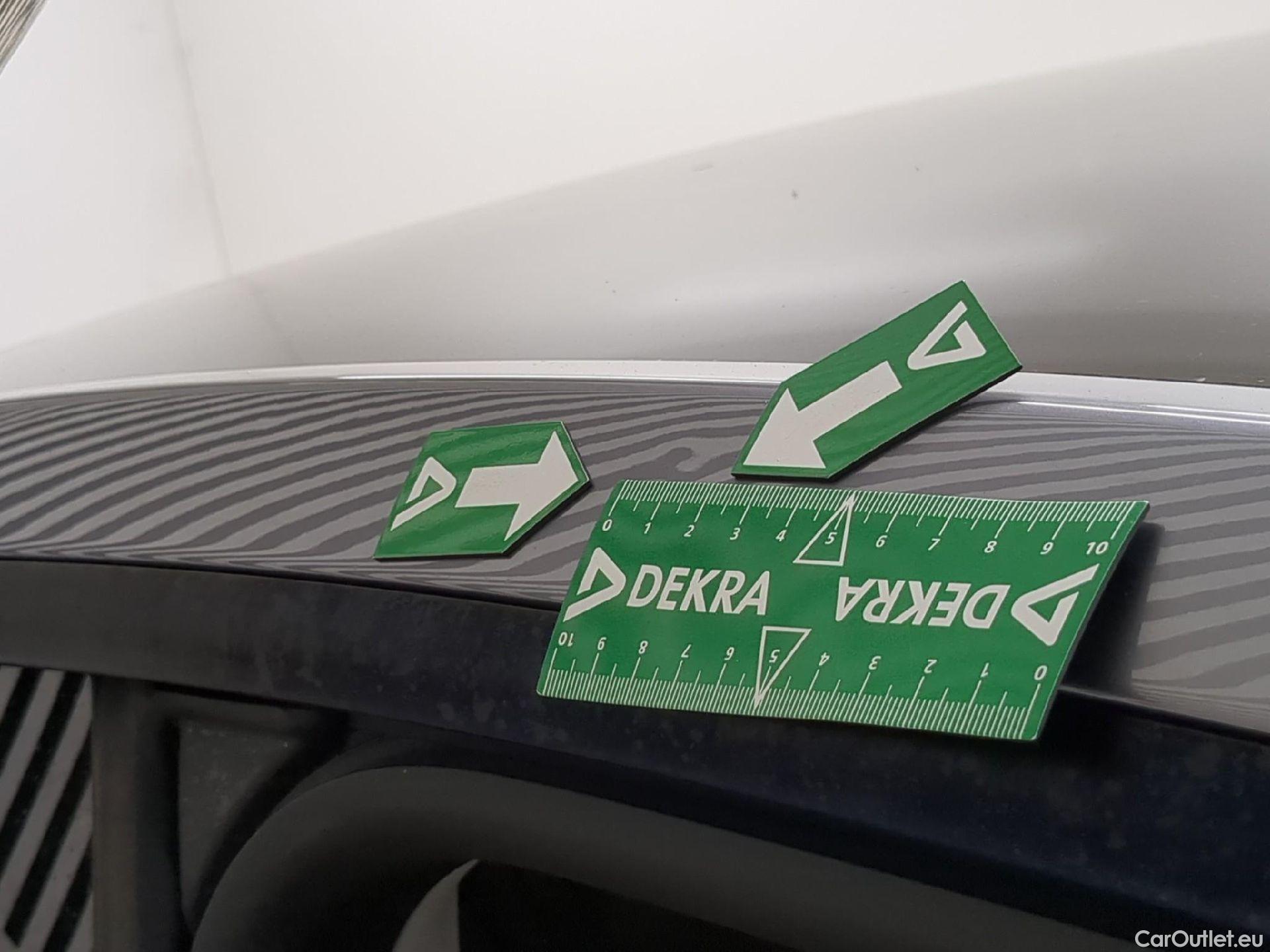  Tesla  Model Y TESLA  / 2020 / 5P / SUV Grande Autonomie Dual-Motor AWD #39