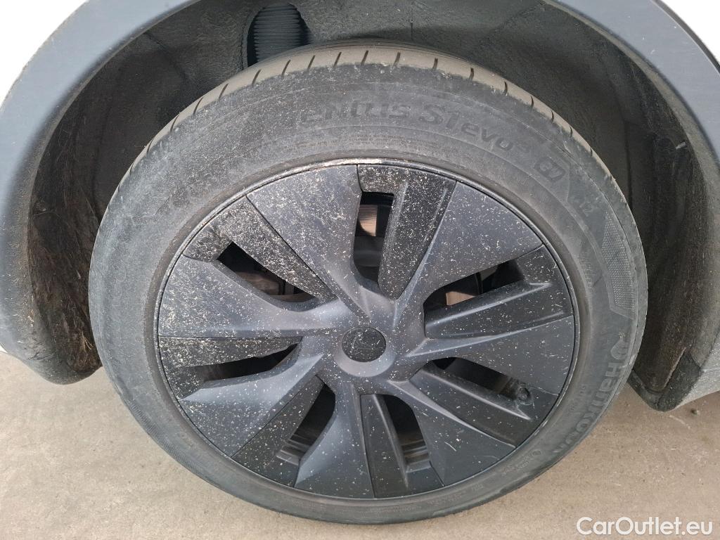  Tesla  Model Y TESLA  / 2020 / 5P / SUV Grande Autonomie RWD #2