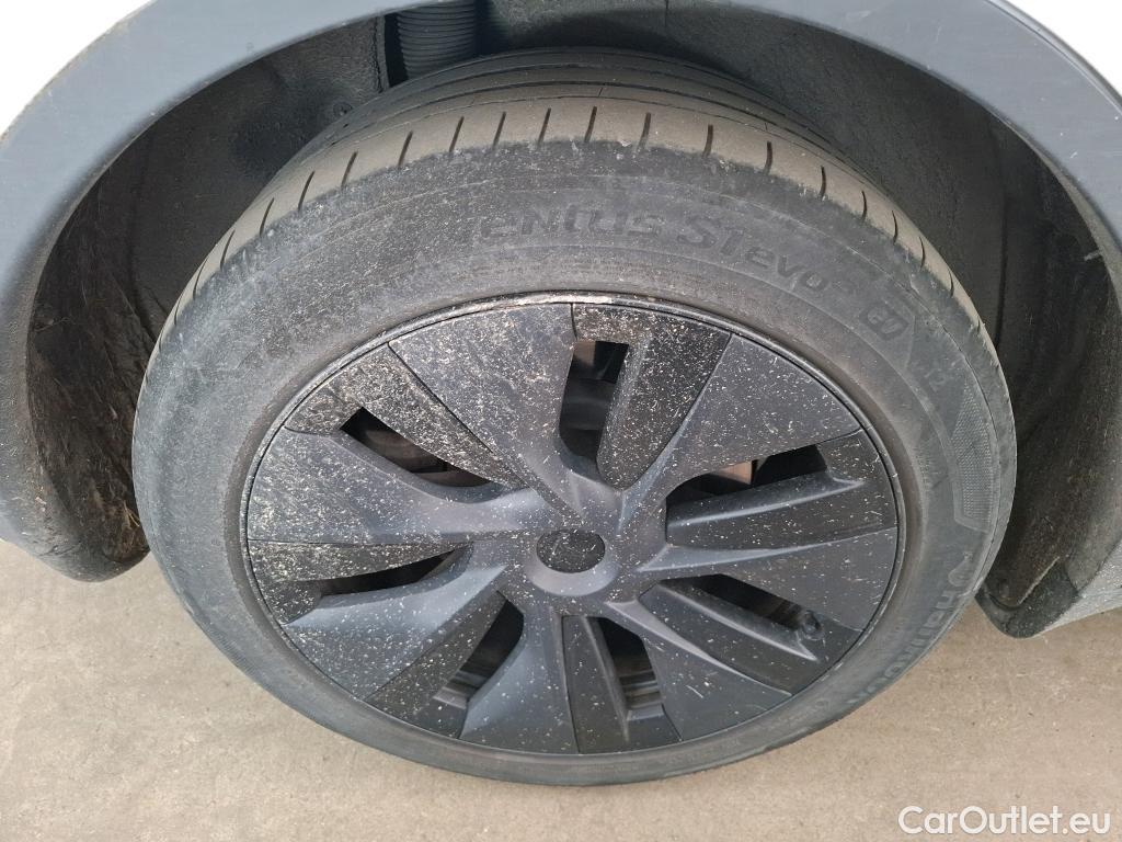  Tesla  Model Y TESLA  / 2020 / 5P / SUV Grande Autonomie RWD #1