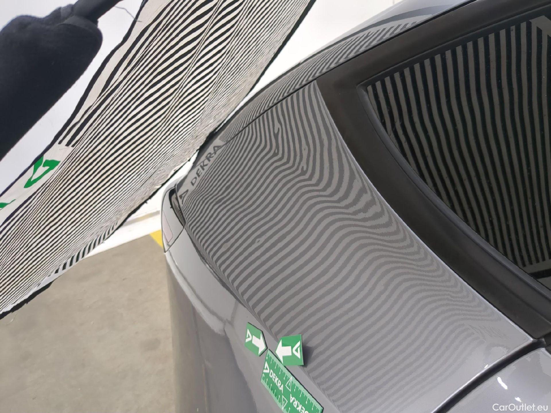  Tesla  Model Y TESLA  / 2020 / 5P / SUV Grande Autonomie Dual-Motor AWD #22