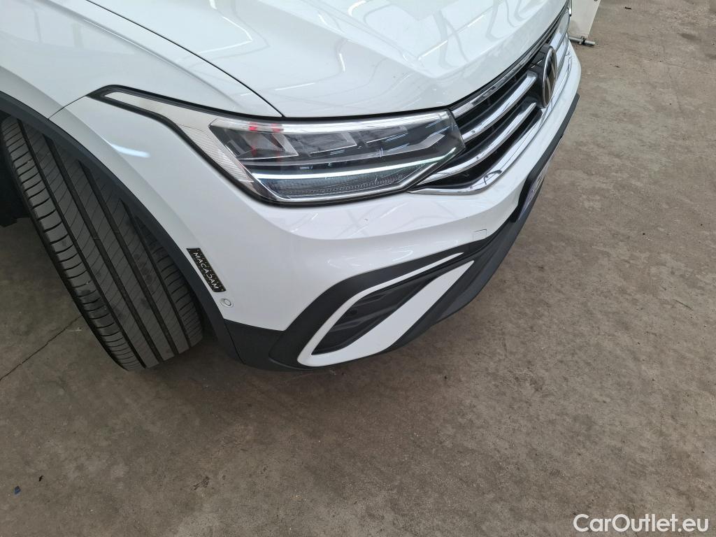  Volkswagen  Tiguan VOLKSWAGEN  Allspace / 2021 / 5P / SUV 2.0 TDI 150 DSG7 LIFE PLUS #28