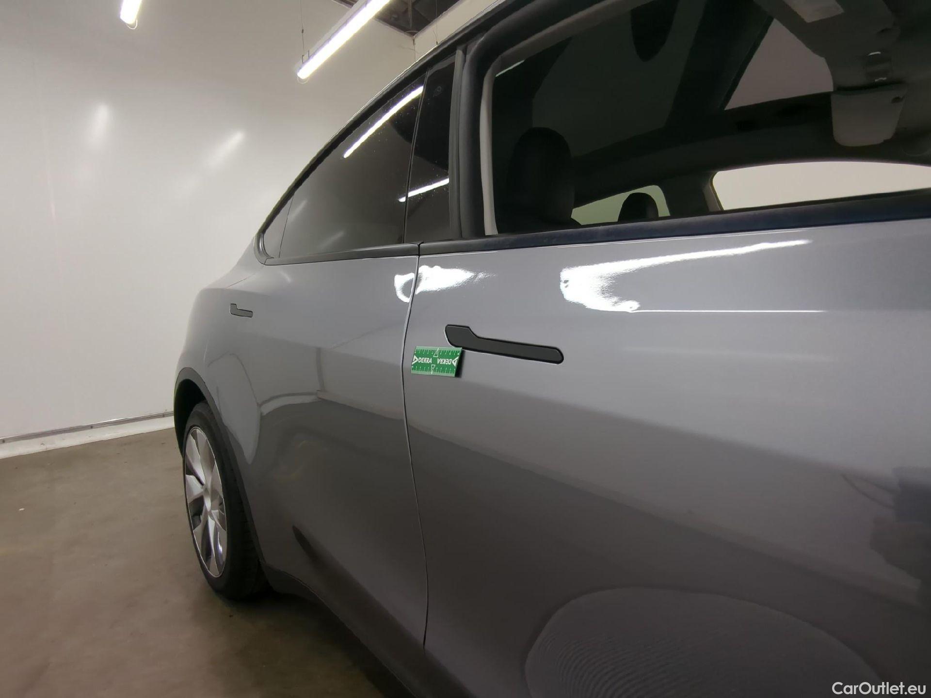  Tesla  Model Y TESLA  / 2020 / 5P / SUV Grande Autonomie Dual-Motor AWD #32