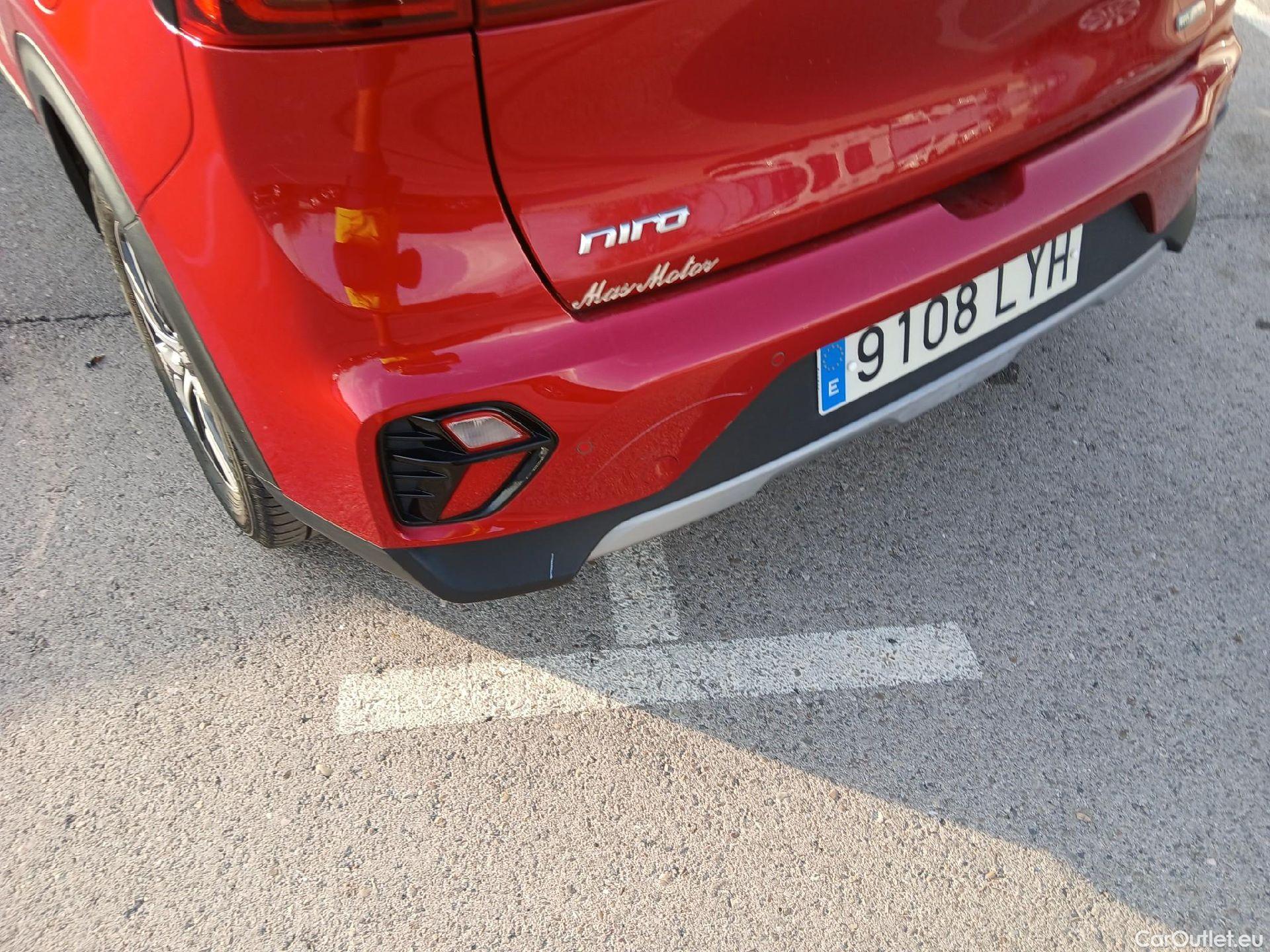  KIA  Niro KIA  / 2019 / 5P / crossover 1.6 GDi HEV 104kW (141CV) Drive #29