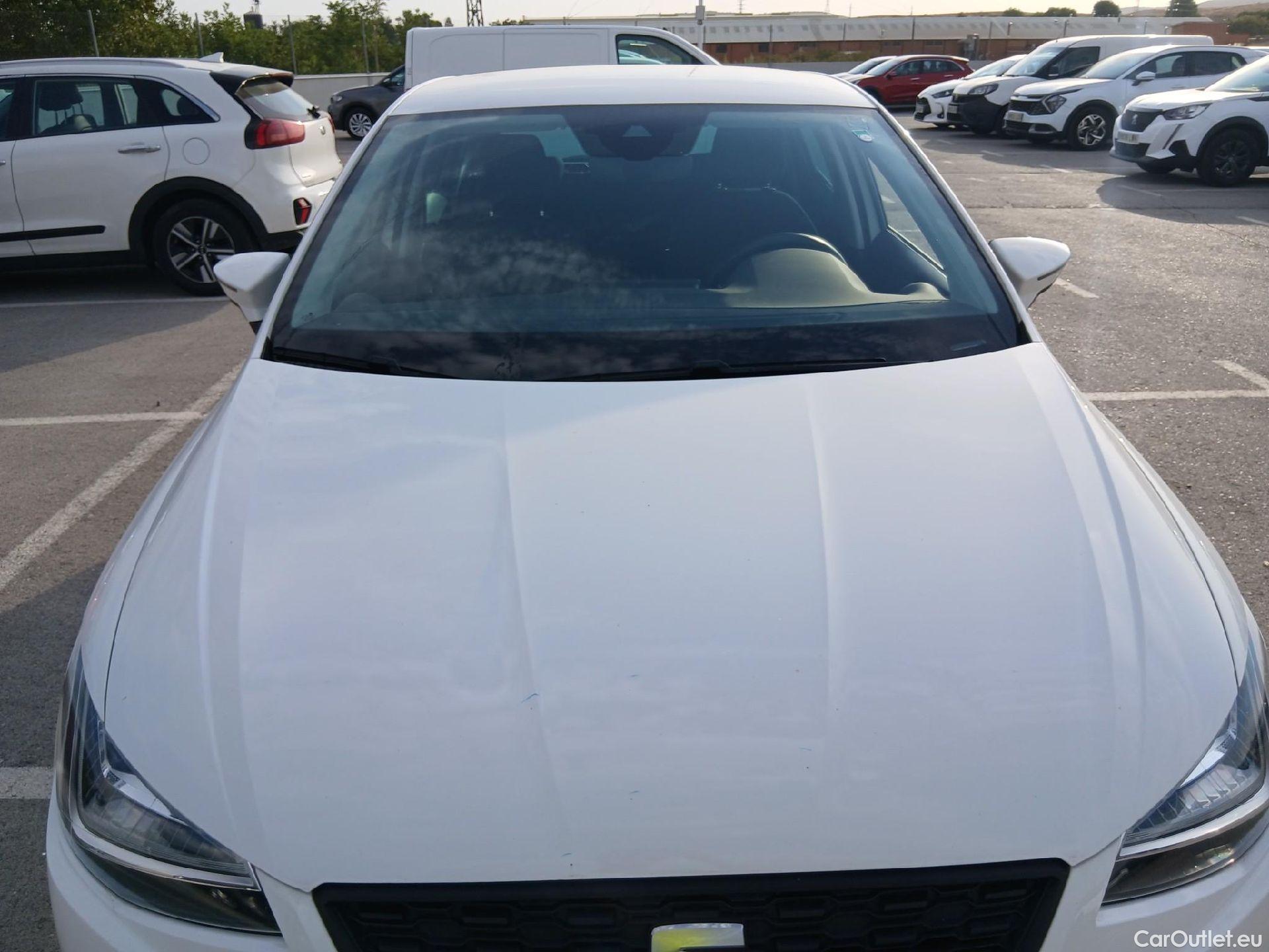  Seat  Ibiza SEAT  / 2017 / 5P / berlina con portón 1.0 TSI 81kW (110CV) Style Plus (AC2) #2