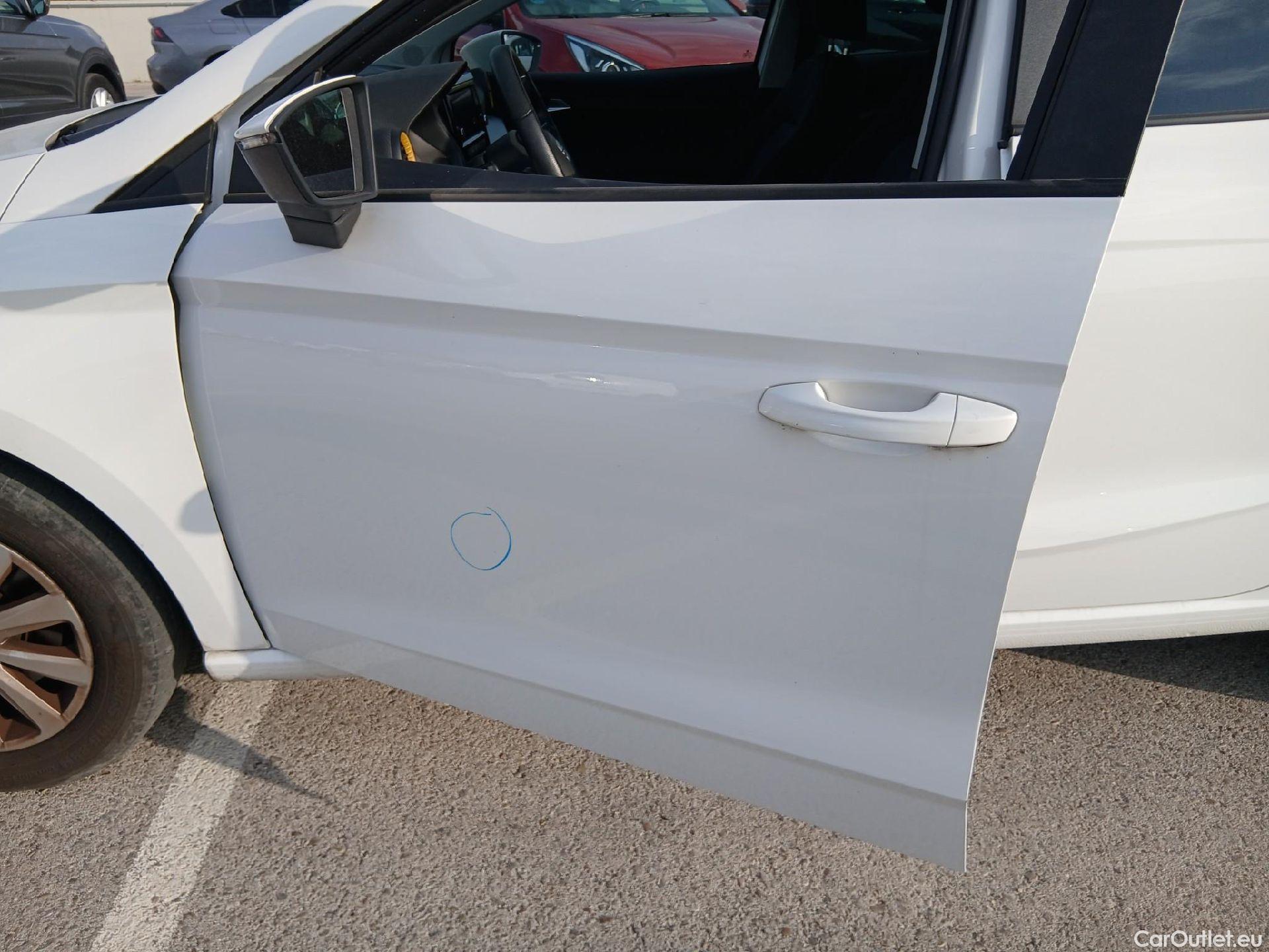  Seat  Ibiza SEAT  / 2017 / 5P / berlina con portón 1.0 TSI 81kW (110CV) Style Plus (AC2) #8