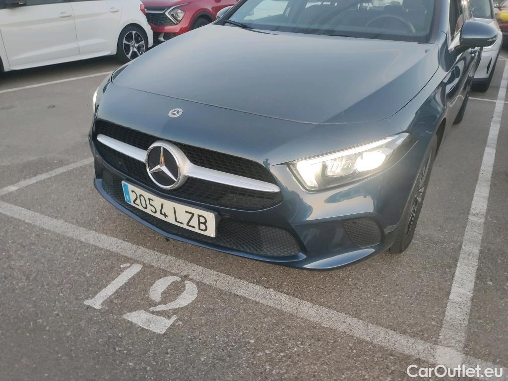  Mercedes  A-Klasse MERCEDES-BENZ Clase A / 2018 / 5P / berlina con portón A 250 e #22