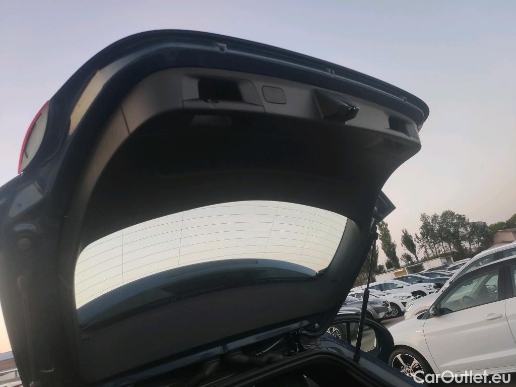  Mercedes  A-Klasse MERCEDES-BENZ Clase A / 2018 / 5P / berlina con portón A 250 e #14