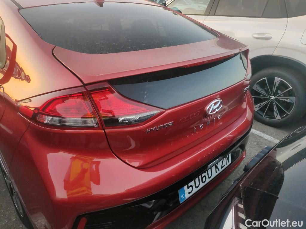  Hyundai   Ioniq HYUNDAI / 2016 / 5P / berlina con portón 1.6 GDI HEV Klass DCT #7