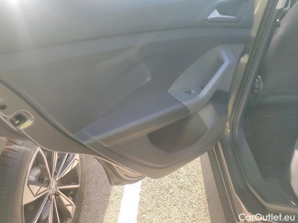  Volkswagen  T-CROSS VOLKSWAGEN  / 2018 / 5P / todoterreno Advance 1.0 TSI 85kW (115CV) DSG (AC) #7
